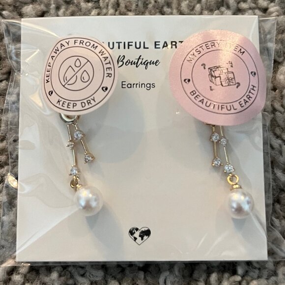 Crescent Moon Earrings - Picture 4 of 5